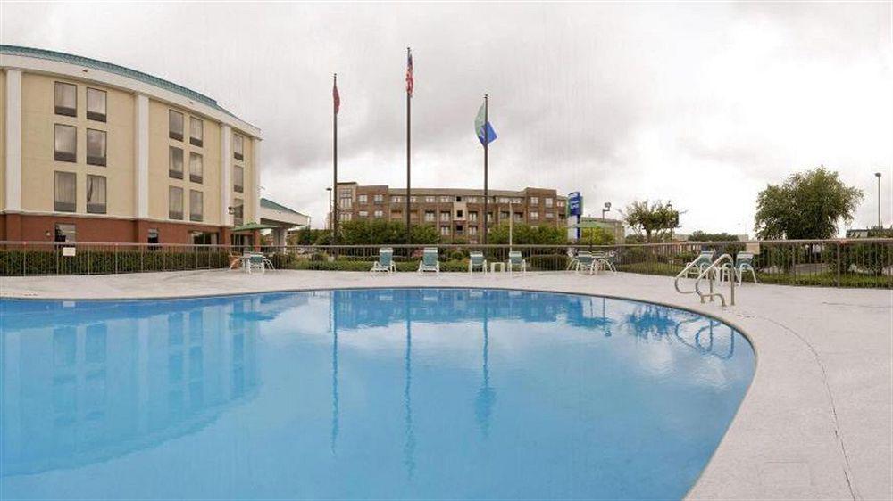 Holiday Inn Express Memphis Medical Center - Midtown By Ihg Exteriör bild